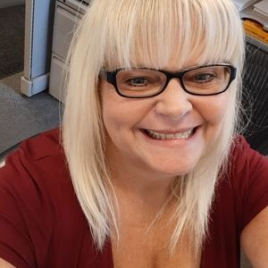 Meet your Posher, Becky